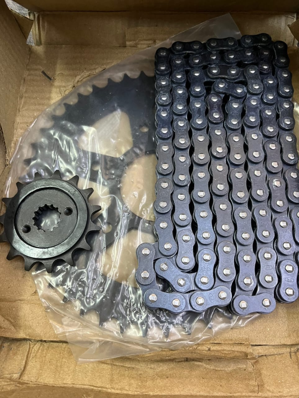 CHAINS&SPROCKETS(DOMINAR/KTM)